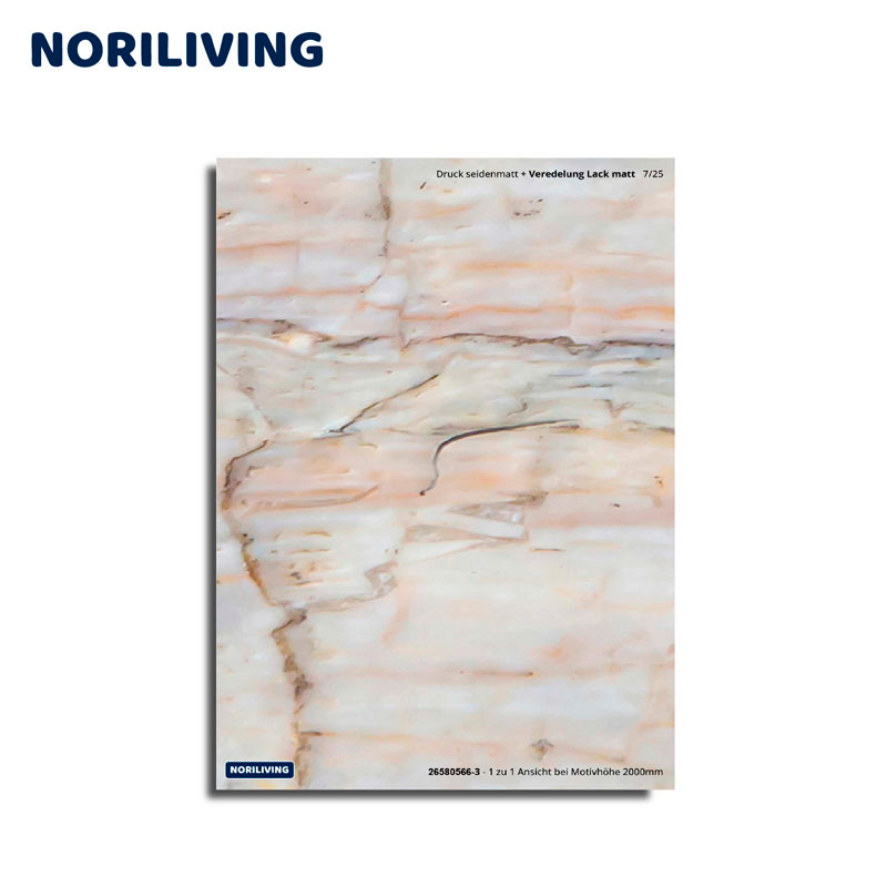 Detailansicht einer seidenmatten Druckplatte mit matter Lackveredelung von NORILIVING, dekoratives Erscheinungsbild